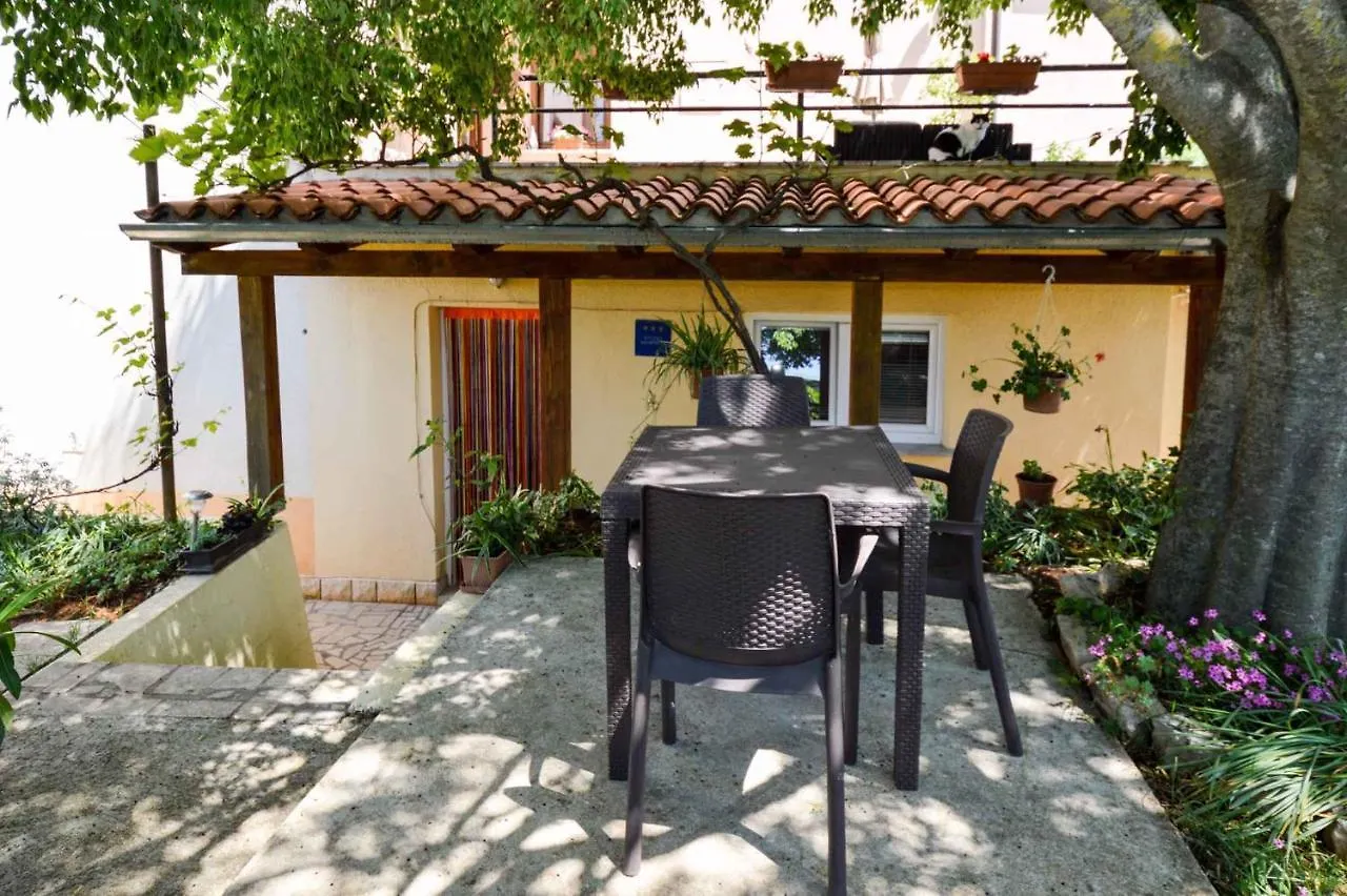 Studio in Stinjan/Istrien 17366 Štinjan